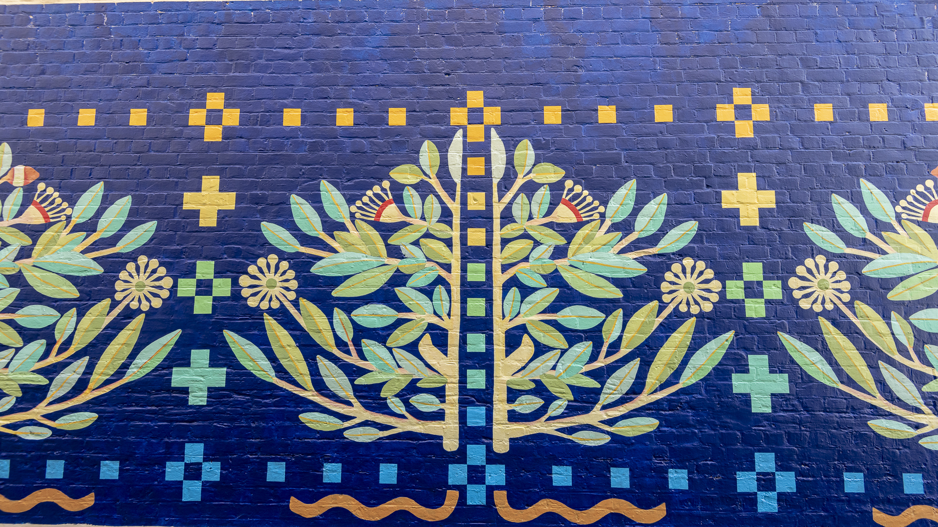 Tree Festival mural in Pier Street